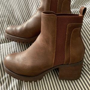 MIA Boots - WORN ONCE - 7.5